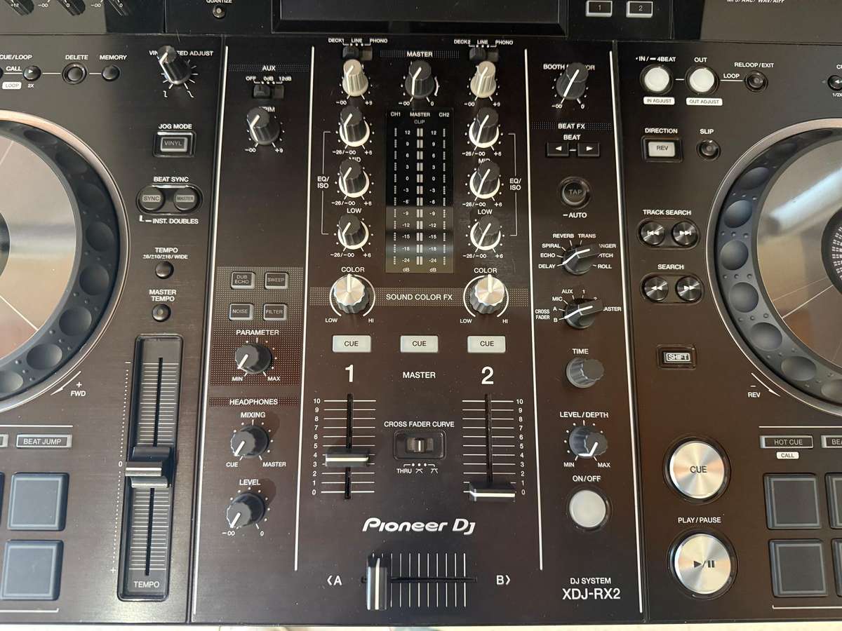 Pioneer XDJ RX2 DJ Controller