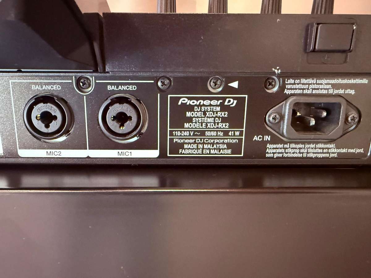 Pioneer XDJ RX2 DJ Controller