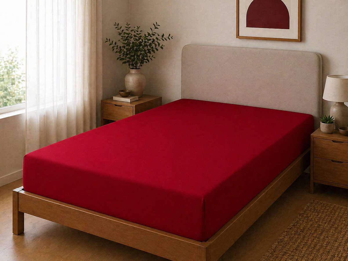 Polycotton Fitted Sheet  Red  Queen