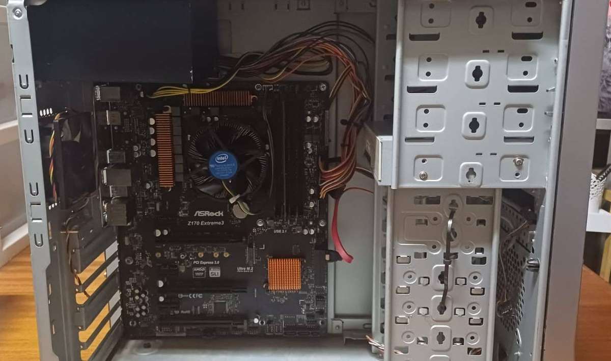 Intel i3 7100 Desktop PC  4GB RAM  128GB SSD