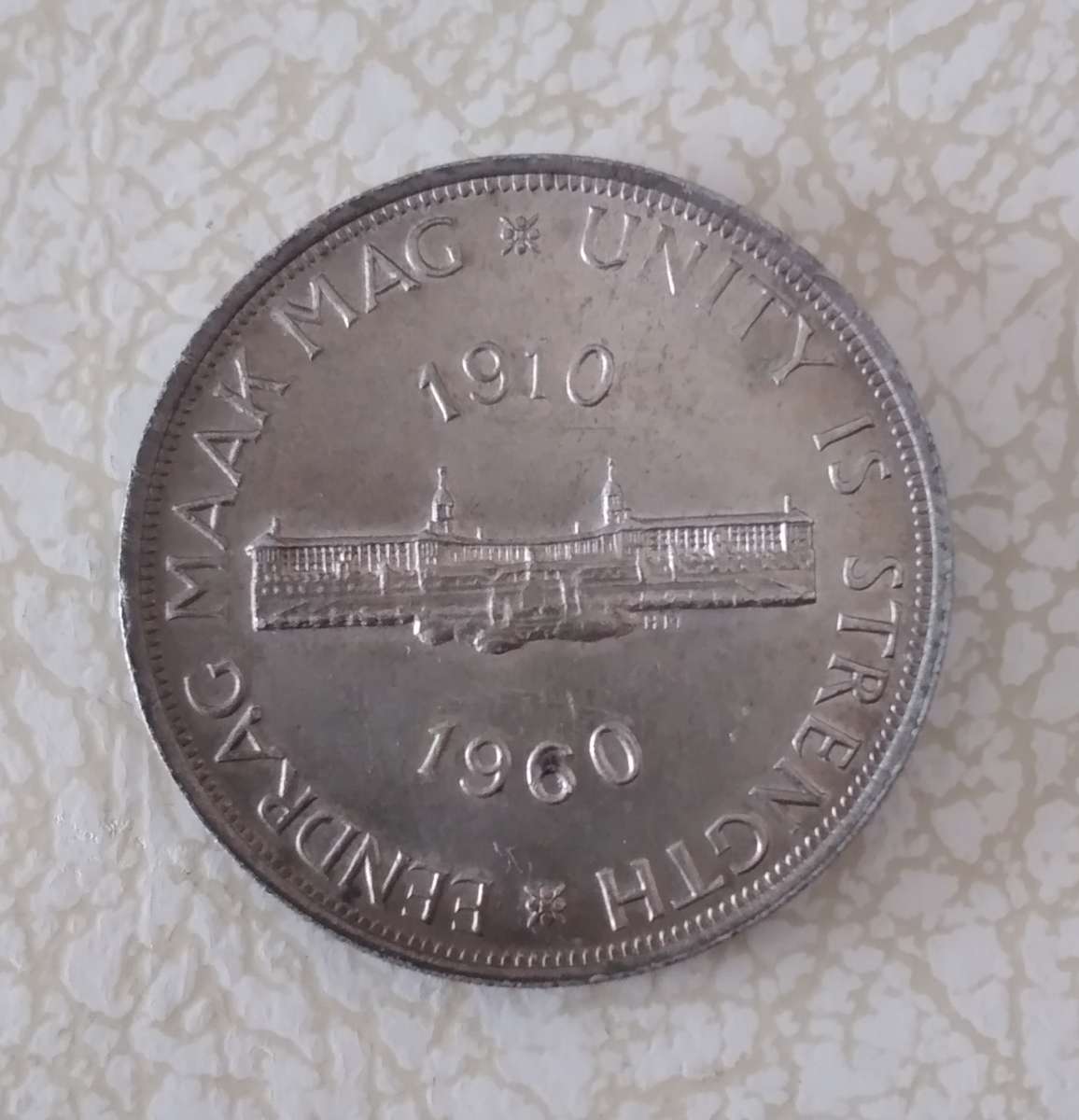 1960's Union Crown 5 Shillings - top condition  - good enough to grade