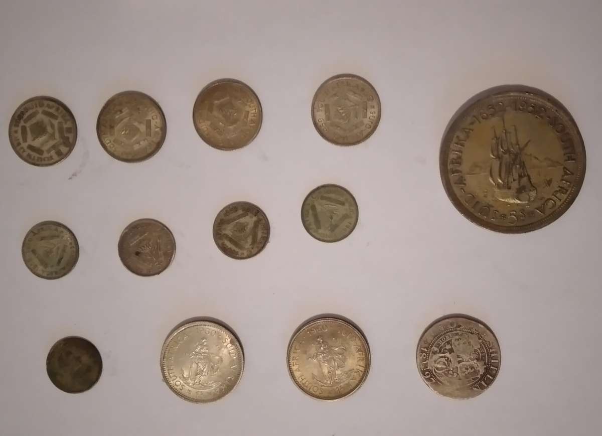 Mixed Silver Union and old British Coins 62.94g