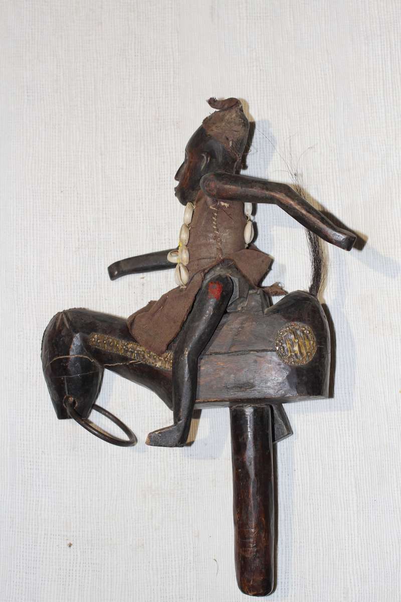 African statue (Man on horse)