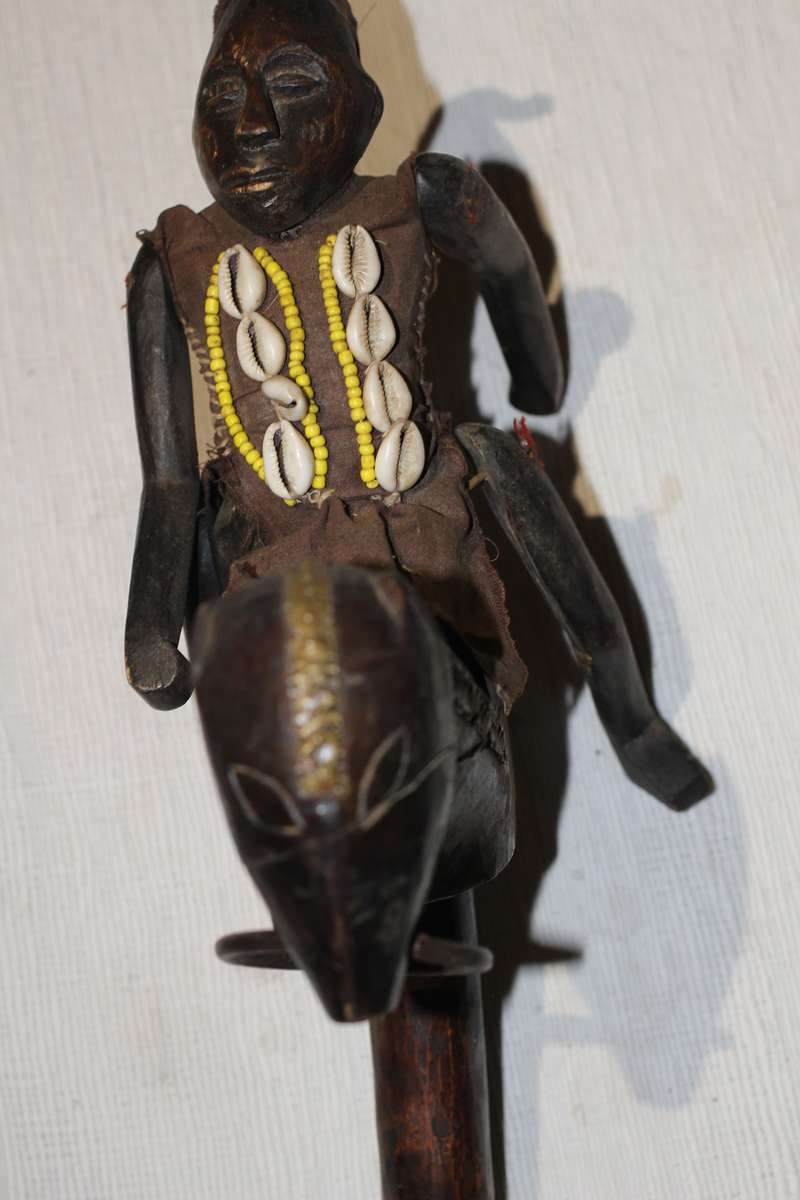 African statue (Man on horse)