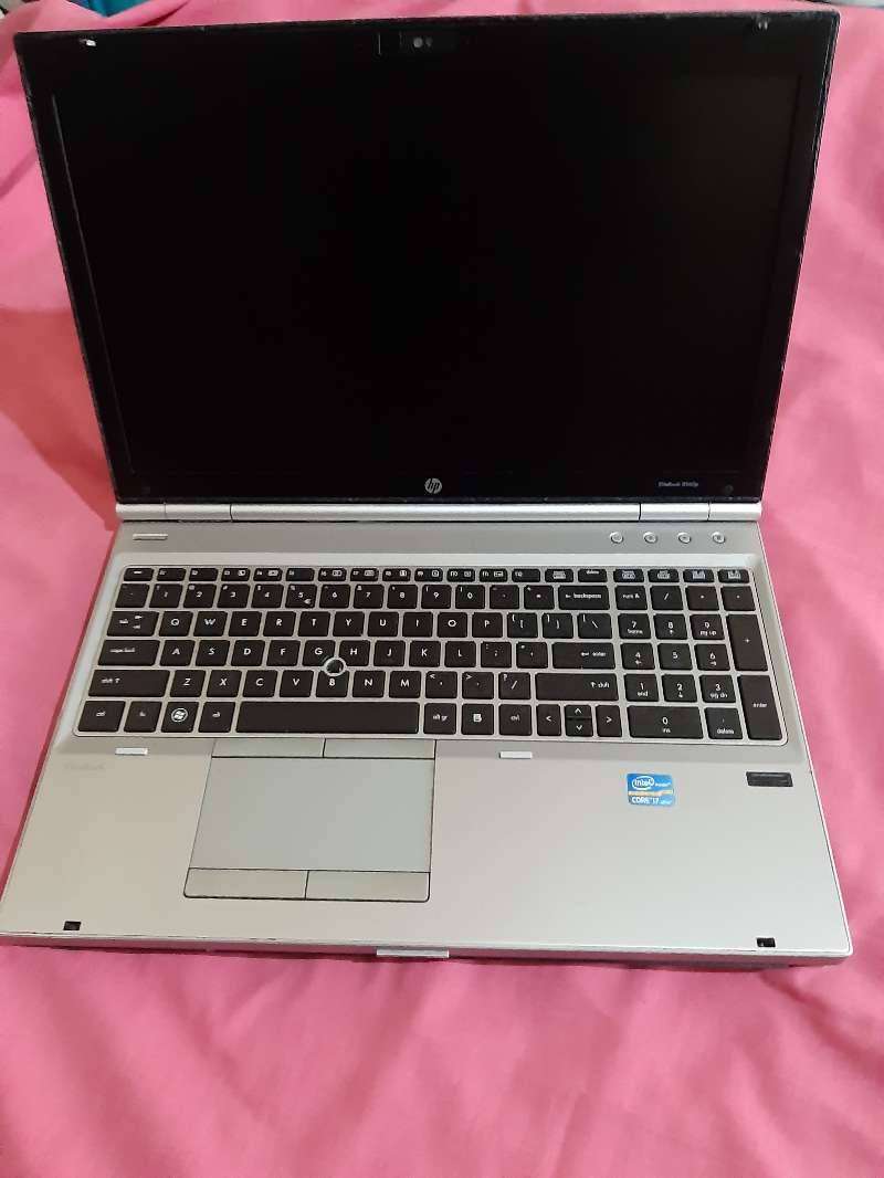 Hp elitebook 8560p core i7 -2620M laptop