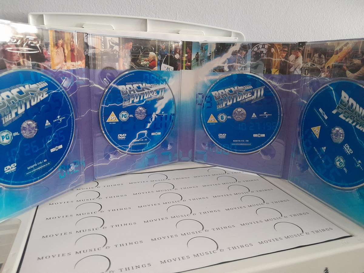 Back to the Future Trilogy - 4 Disc Ultimate Edition (DVD)