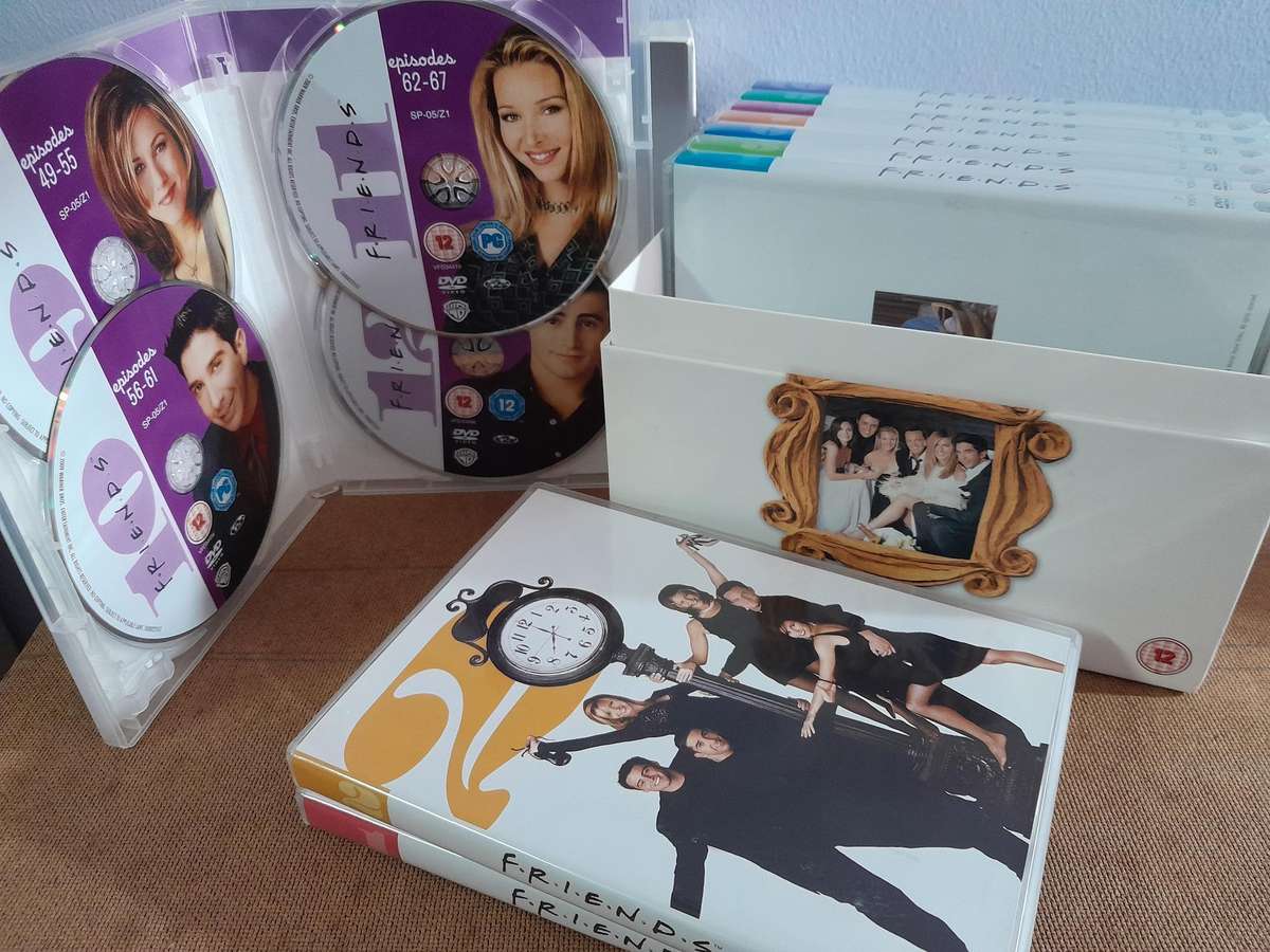 Friends - The Complete Series on DVD - Extended, Exclusive & Unseen (40xDVD)