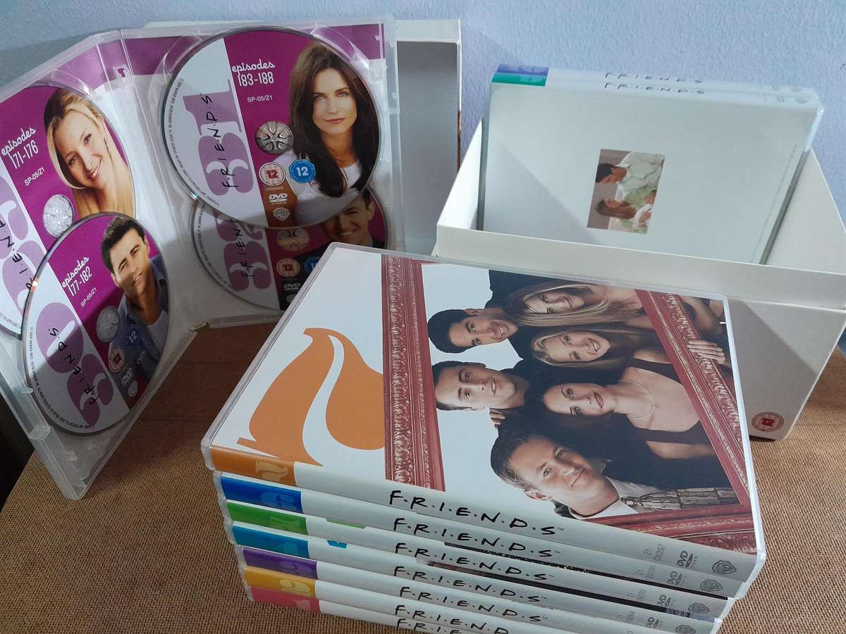 Friends - The Complete Series on DVD - Extended, Exclusive & Unseen (40xDVD)