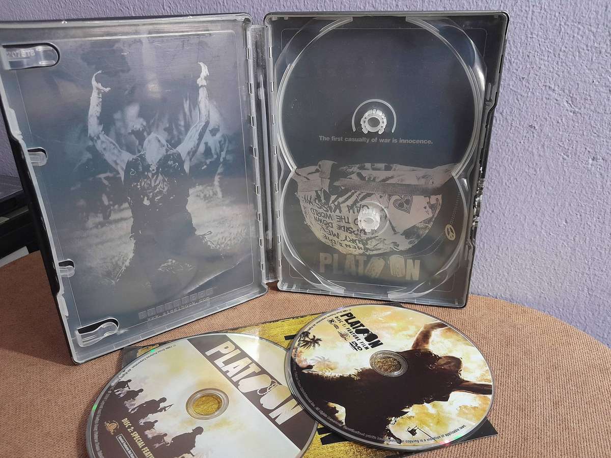 Platoon - Collectors Steelbook Edition 2-disc set (2xDVD) Region 1