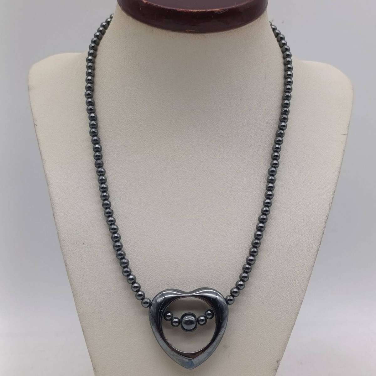 Hematite necklace with hematite heart pendant
