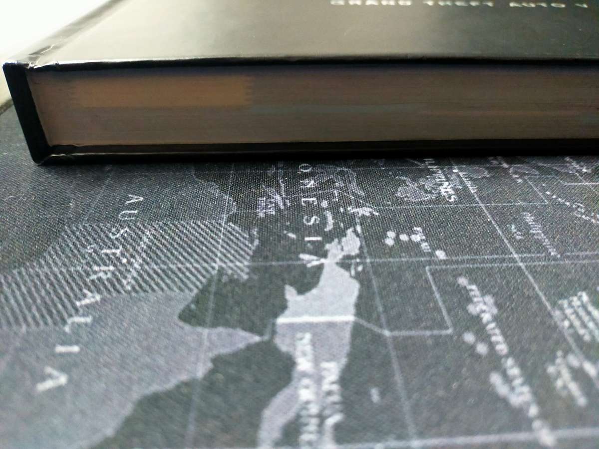 Grand Theft Auto V (GTA 5) Limited Edition Strategy Guide (Hardcover Book)