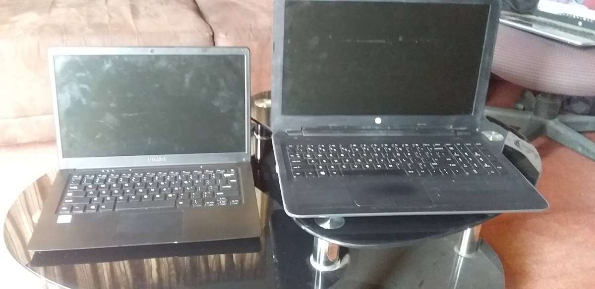 Lot of 2 laptops for spares/repairs