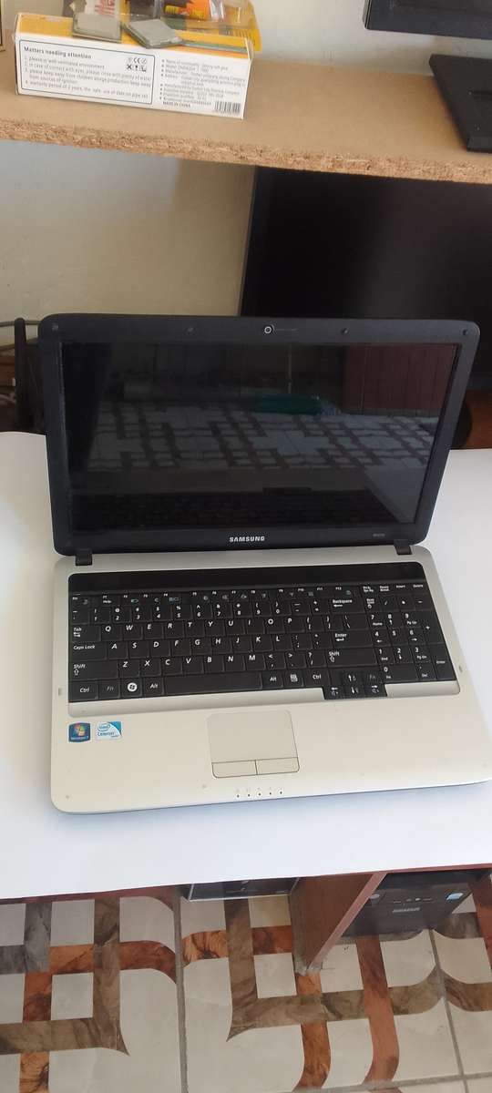 Black Friday Deal *SAMSUNG RV510 LAPTOP
