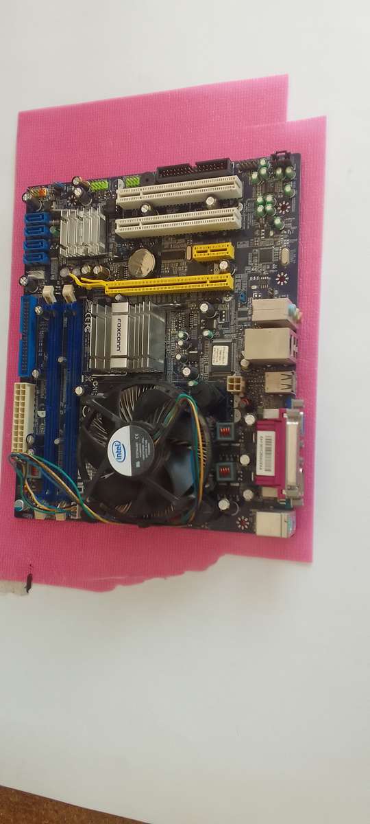 * 3 X PC MOTHERBOARDS