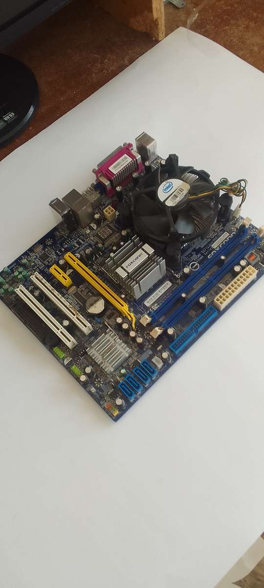 * 3 X PC MOTHERBOARDS