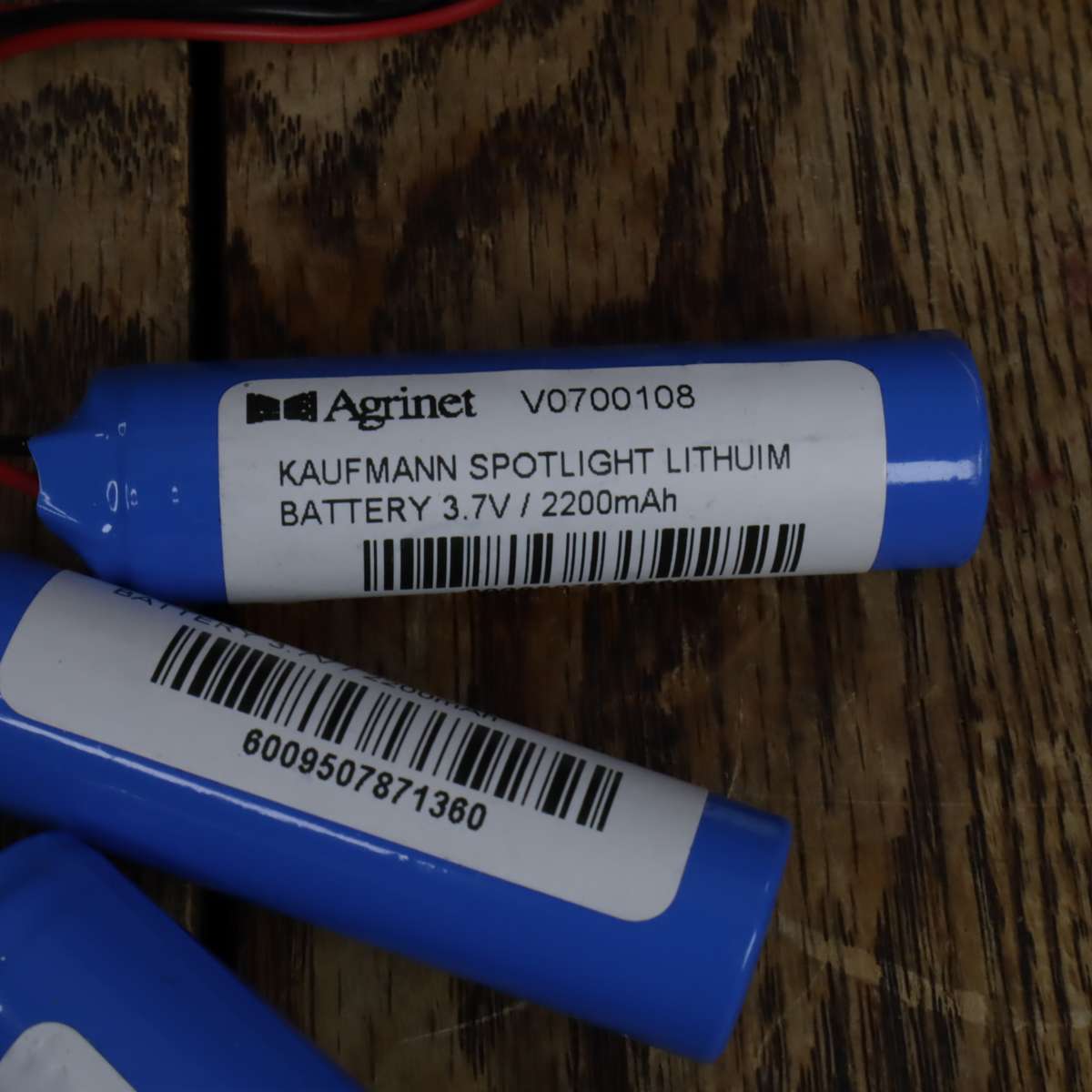 Kaufmann 18650 2200mAH 3.7V Lithium Ion Rechargeable Battery - 4PCS