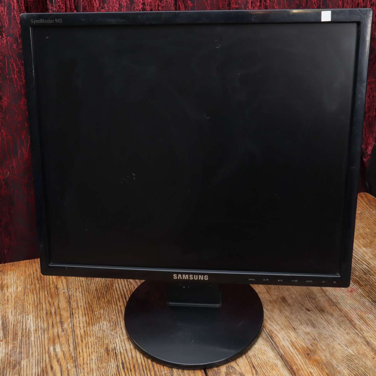 3 Pcs - Computer Monitors (Samsung, Bell Packard & Mecer) - Pre-Owned