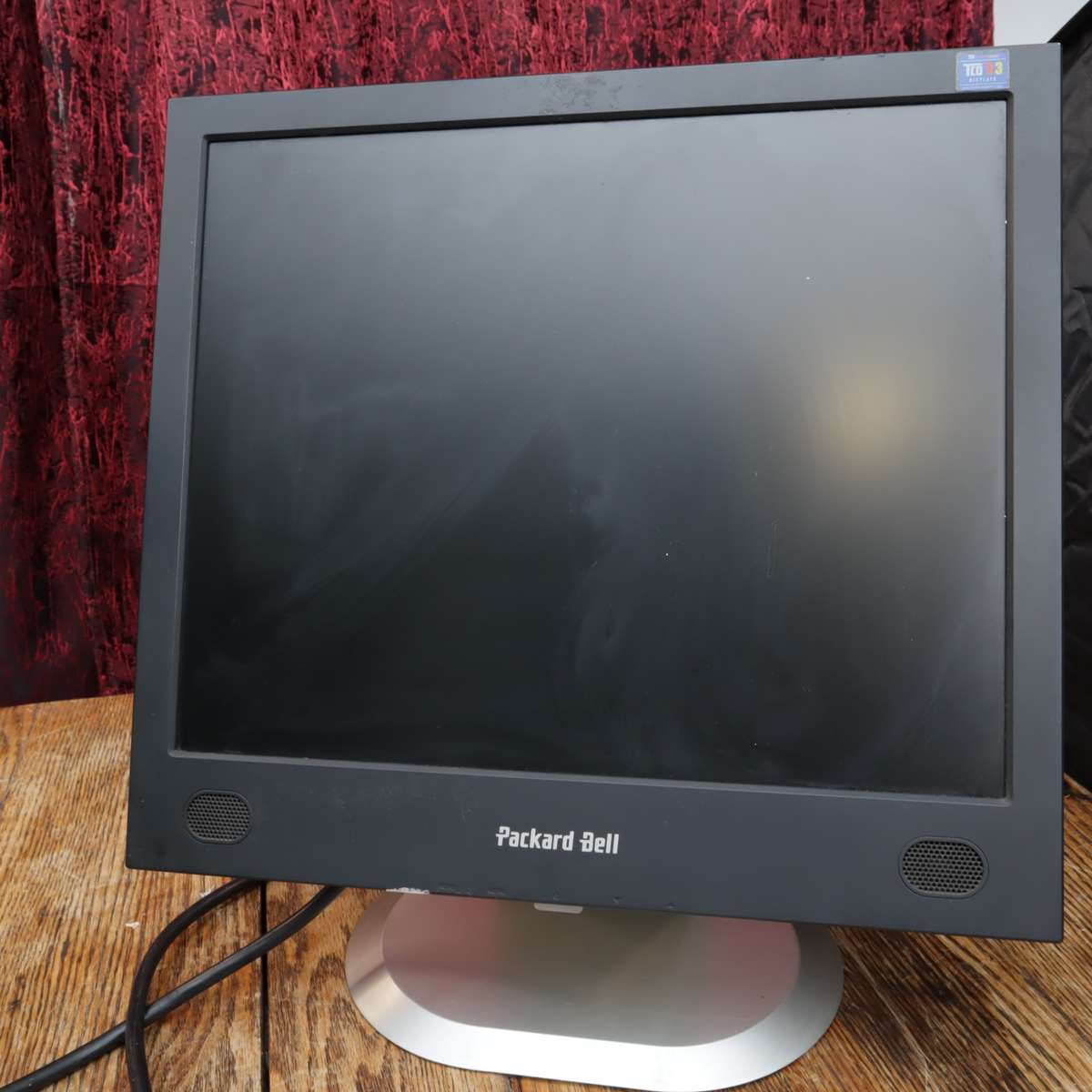 3 Pcs - Computer Monitors (Samsung, Bell Packard & Mecer) - Pre-Owned