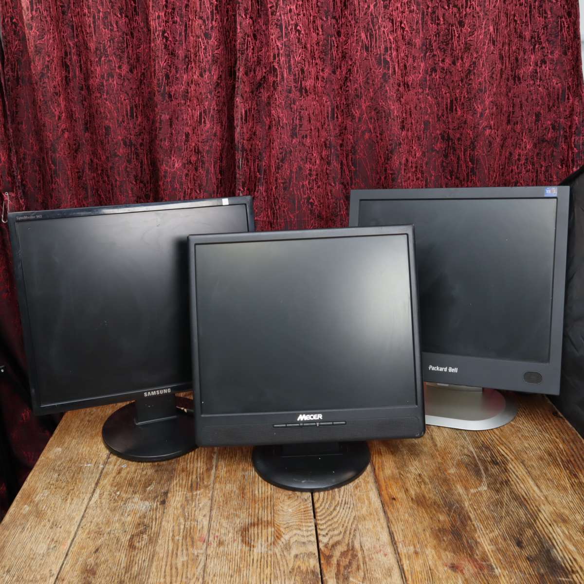 3 Pcs - Computer Monitors (Samsung, Bell Packard & Mecer) - Pre-Owned
