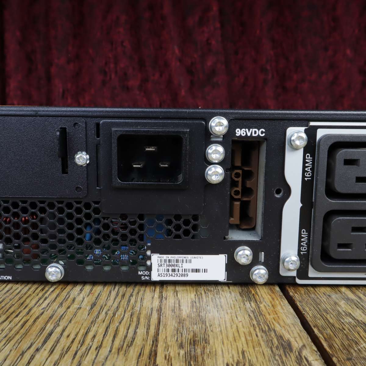 APC SRT3000XLI Smart-UPS SRT | 3000VA | 230V