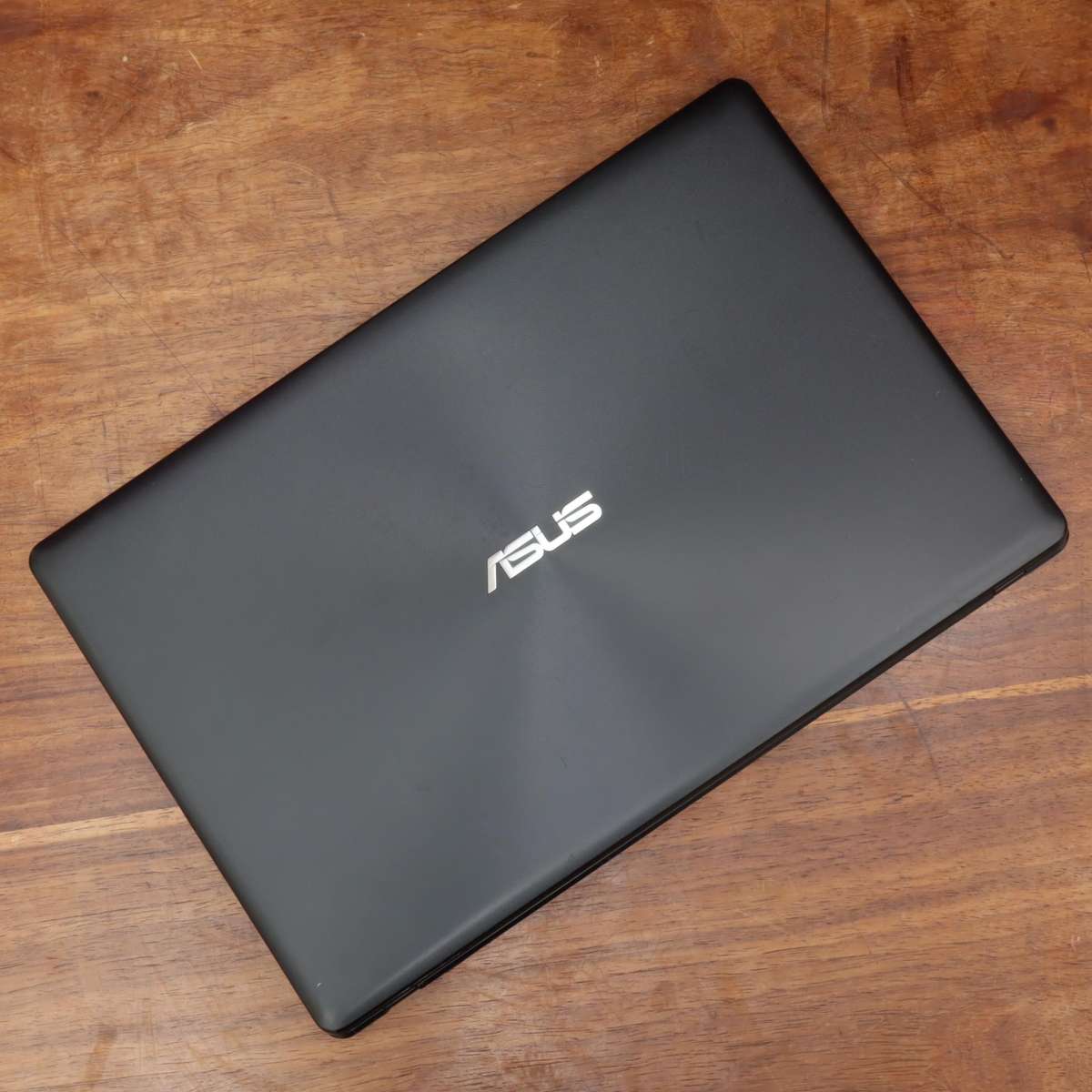 Asus Notebook X550CA Core i5 - 1.8GHz 500GB SSD 4GB RAM 15.6 Inches