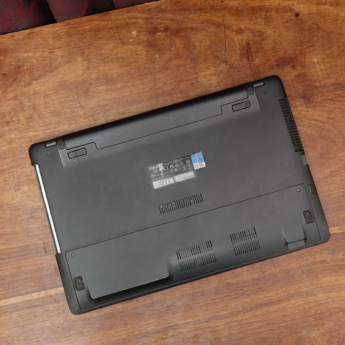 Asus Notebook X550CA Core i5 - 1.8GHz 500GB SSD 4GB RAM 15.6 Inches