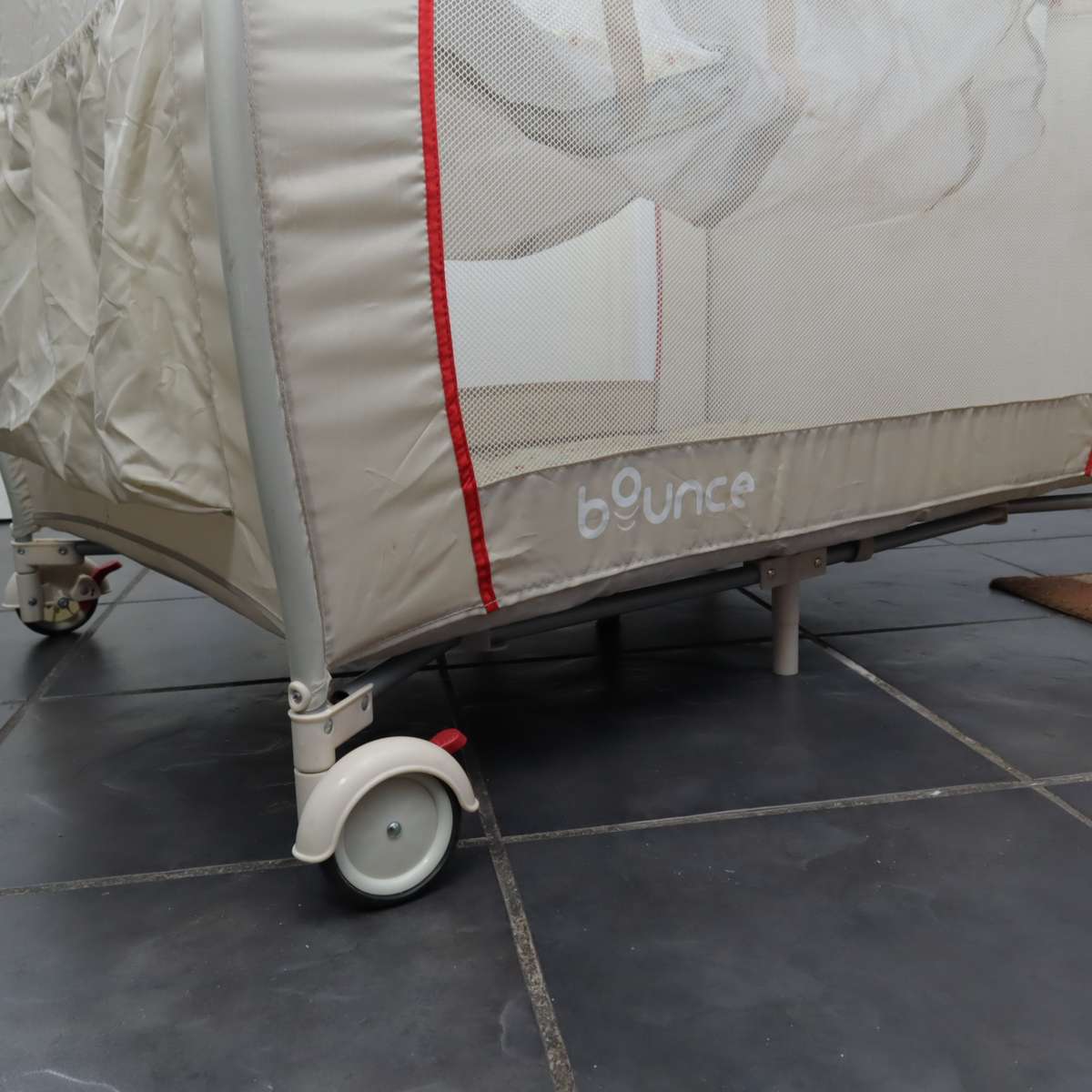 Bounce Baby Camp Travel Cot