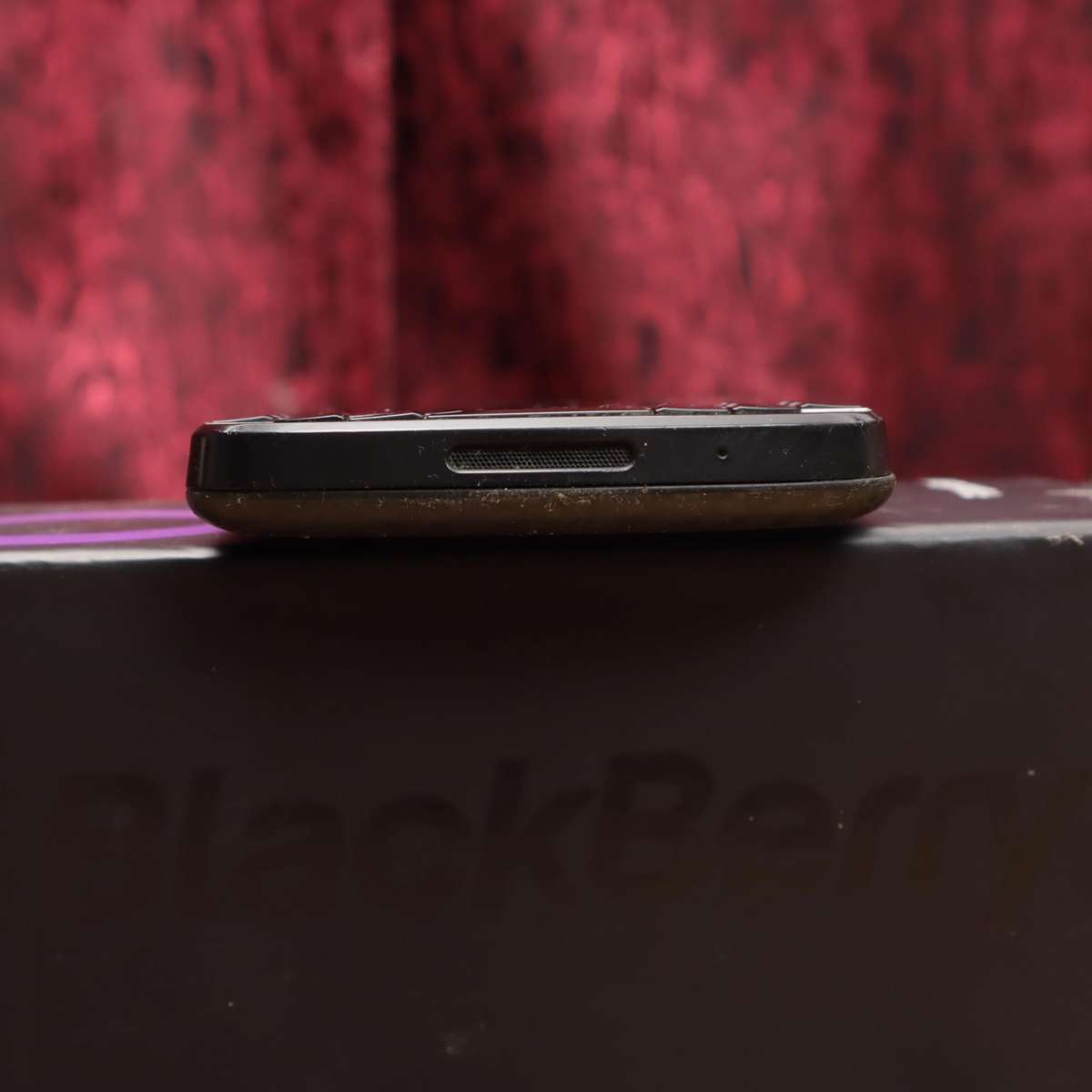 BlackBerry Q10 SQN100-3 Phone - Model RFN81UW