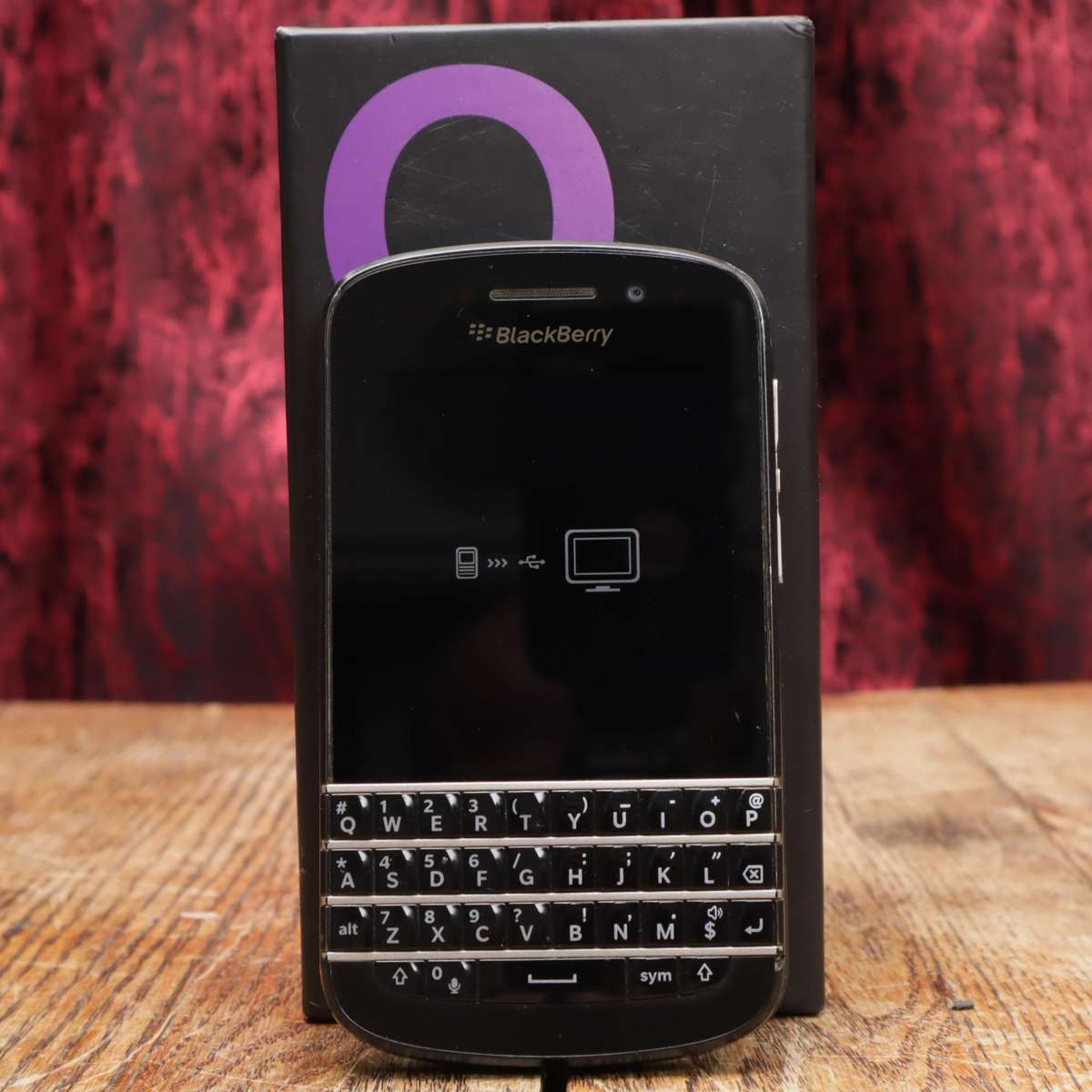 BlackBerry Q10 SQN100-3 Phone - Model RFN81UW