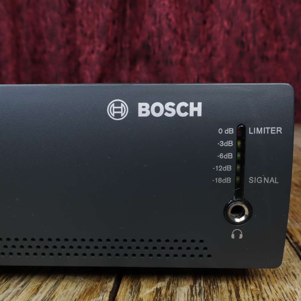 Bosch Plena PLE-1P240EU Line Amplifier - Pre-Owned