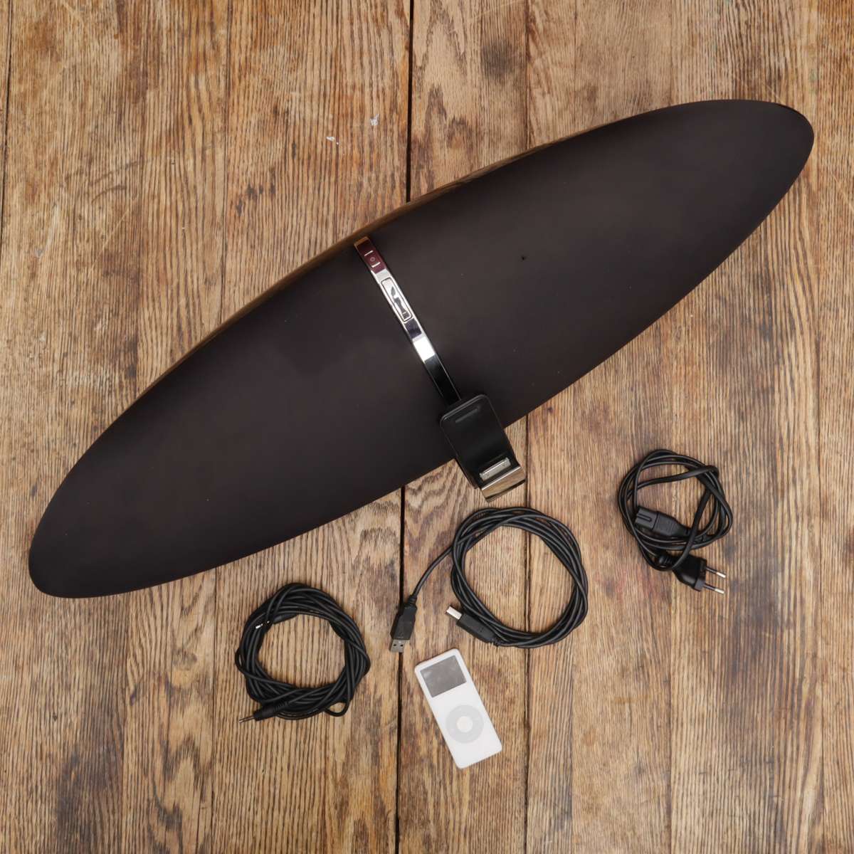 Bowers & Wilkins Zeppelin Air With 30-Pin iPod Dock Connector + 1GB iPod