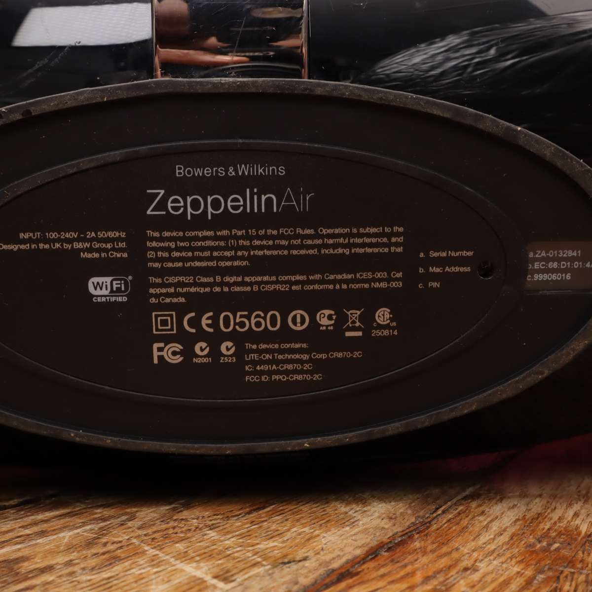 Bowers & Wilkins Zeppelin Air With 30-Pin iPod Dock Connector + 1GB iPod