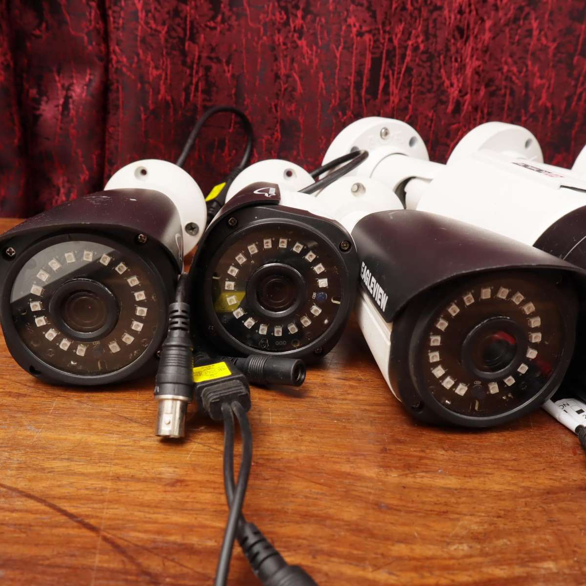 CCTV Surveillance Cameras - I4-390AHDVF+ Bullet Varifocus and Eagle View