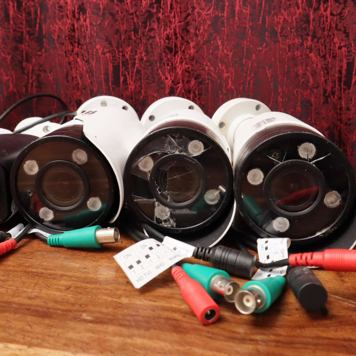 CCTV Surveillance Cameras - I4-390AHDVF+ Bullet Varifocus and Eagle View