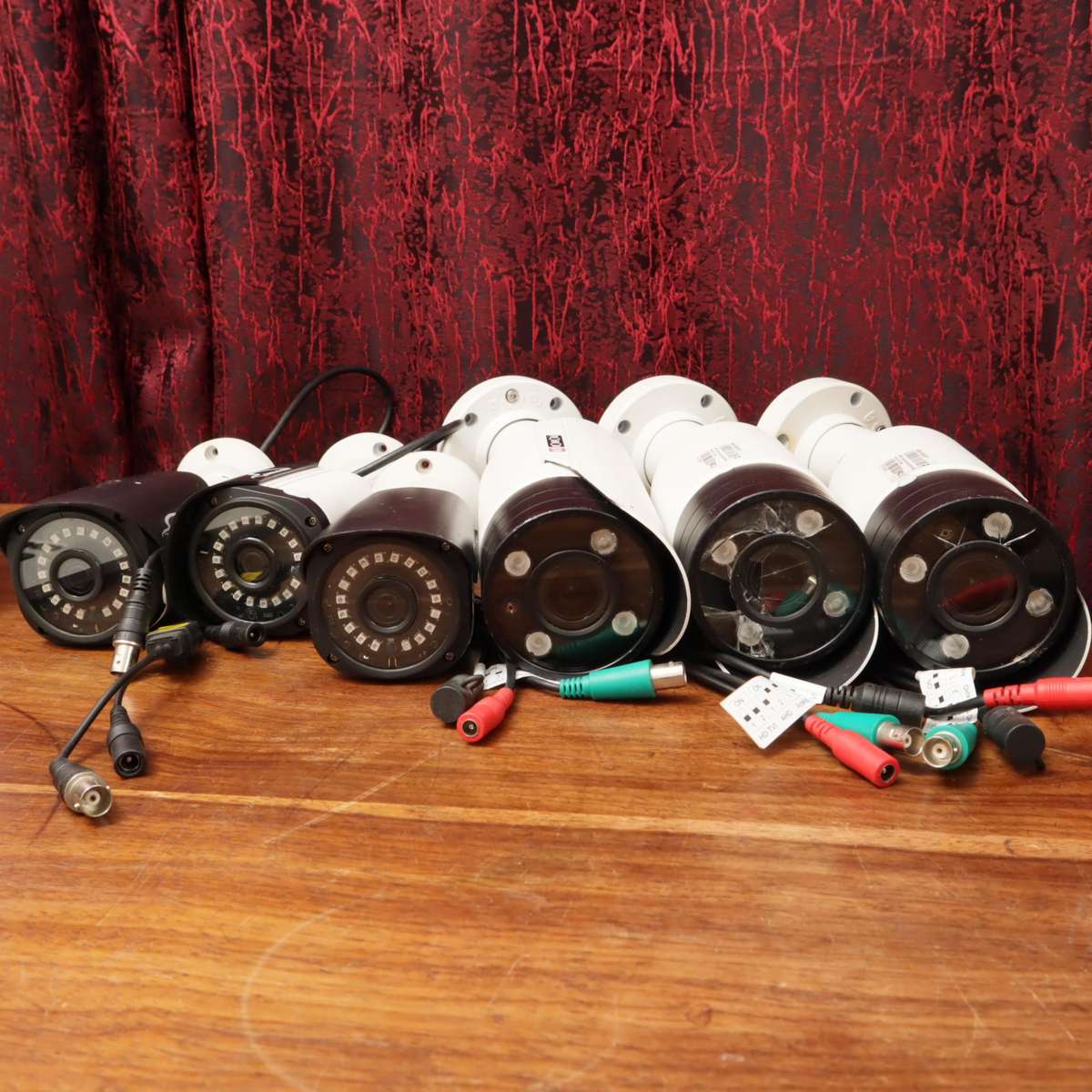 CCTV Surveillance Cameras - I4-390AHDVF+ Bullet Varifocus and Eagle View