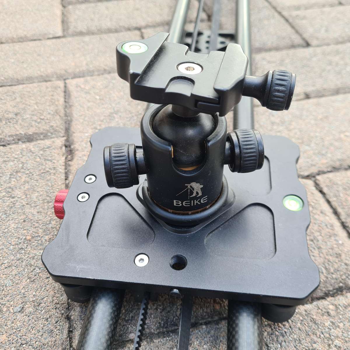 Manual Camera Glid Slider with a Beike Tripod Head