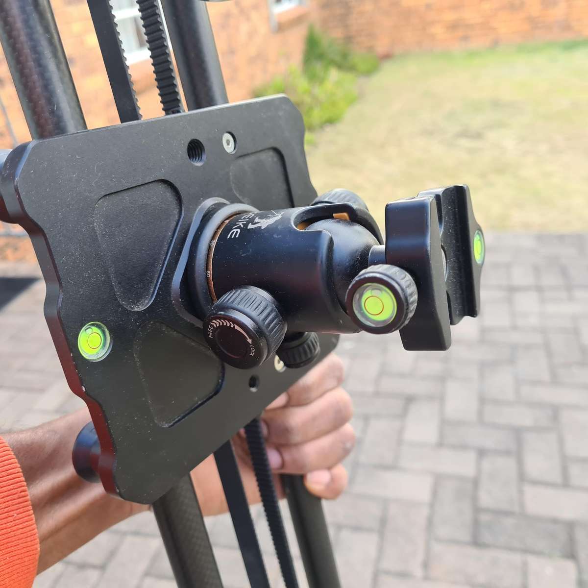 Manual Camera Glid Slider with a Beike Tripod Head