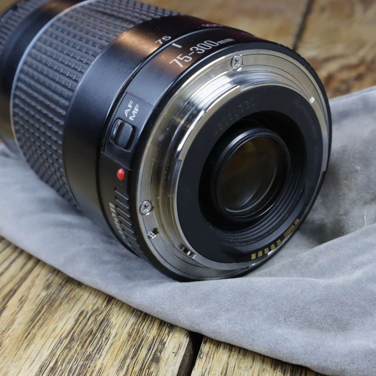 Canon EF 75-300mm 1:4-5.6 III Zoom Lens - Pre-Owned