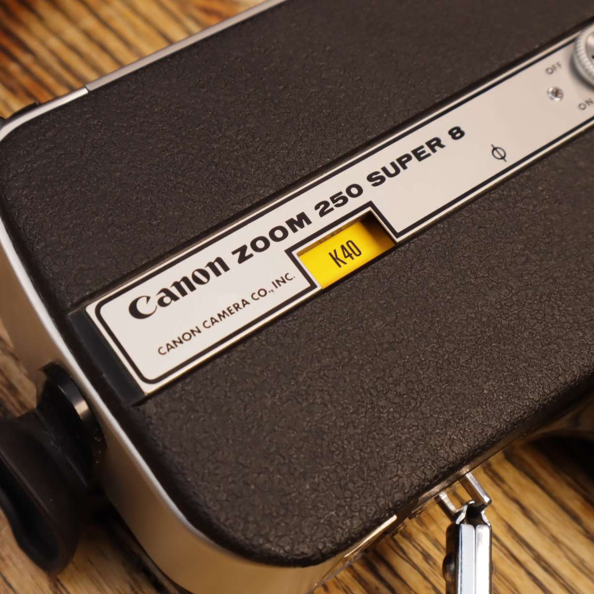 VINTAGE - Canon Zoom 250 SUPER 8 Film Movie Camera With 10.8-27mm 1:1.8 Lens