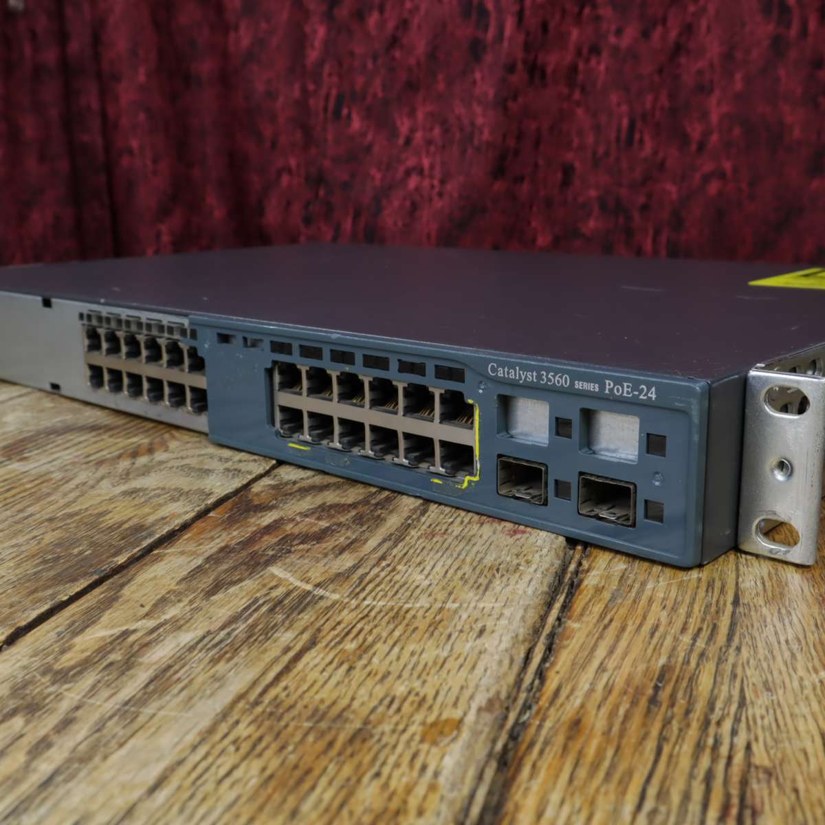 Cisco Catalyst 3560 Series Switch POE 24 - WS-C3560-24PS-S V06 - Pre-Owned