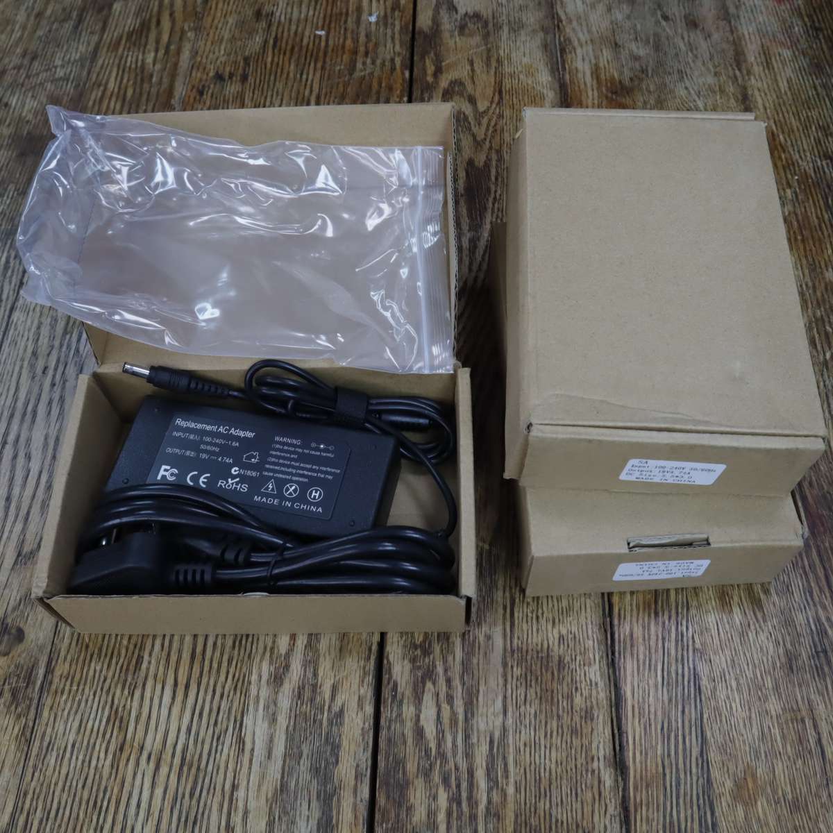 5 Pcs - Laptop Charger - Pin Size 5.5x3.0mm - 19V 4.74A 90W