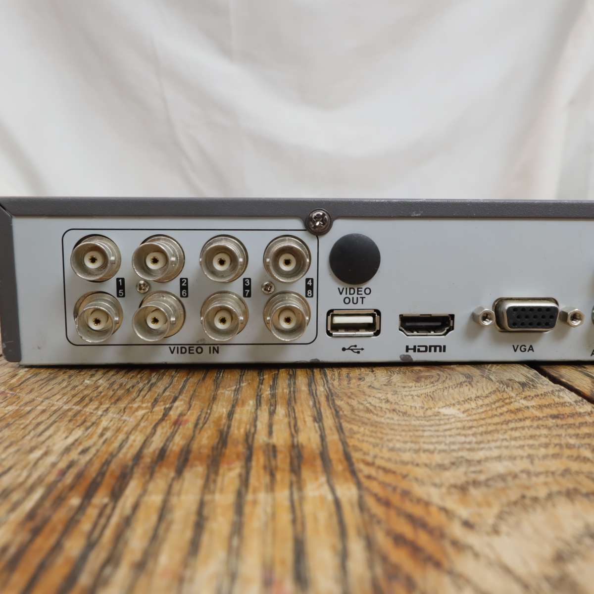 Hikvision 8-Channel 1080p Turbo HD Tribrid Digital Video Recorder (DS-7208HGHI-SH) - Pre-Owned