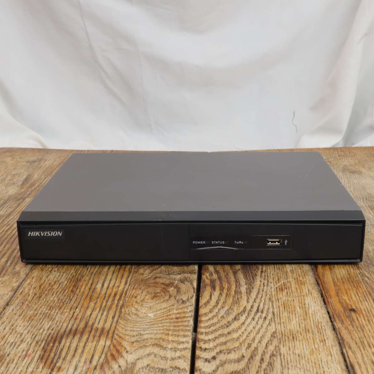 Hikvision 8-Channel 1080p Turbo HD Tribrid Digital Video Recorder (DS-7208HGHI-SH) - Pre-Owned