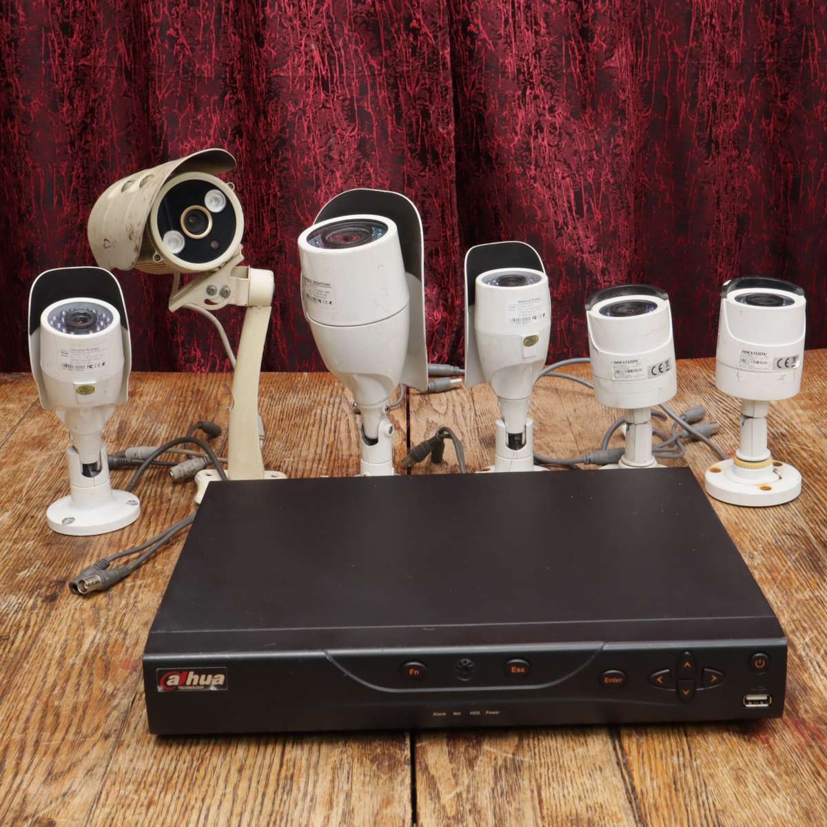 Dahua 4-Channle DVR and CCTV Cameras - 51DVR0404LF-AS