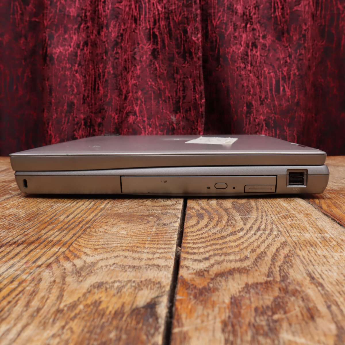 Dell Inspiron 8600 Laptop 15.4" - Model PP02X - Pentium M 1.5GHz 1GB RAM