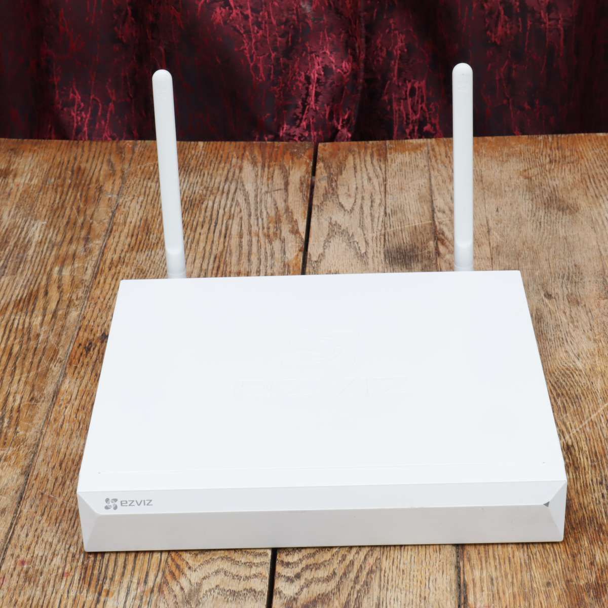 EZVIZ 8 Channel Wireless NVR CS-X5C-8 HDMI VGA 1TB HDD