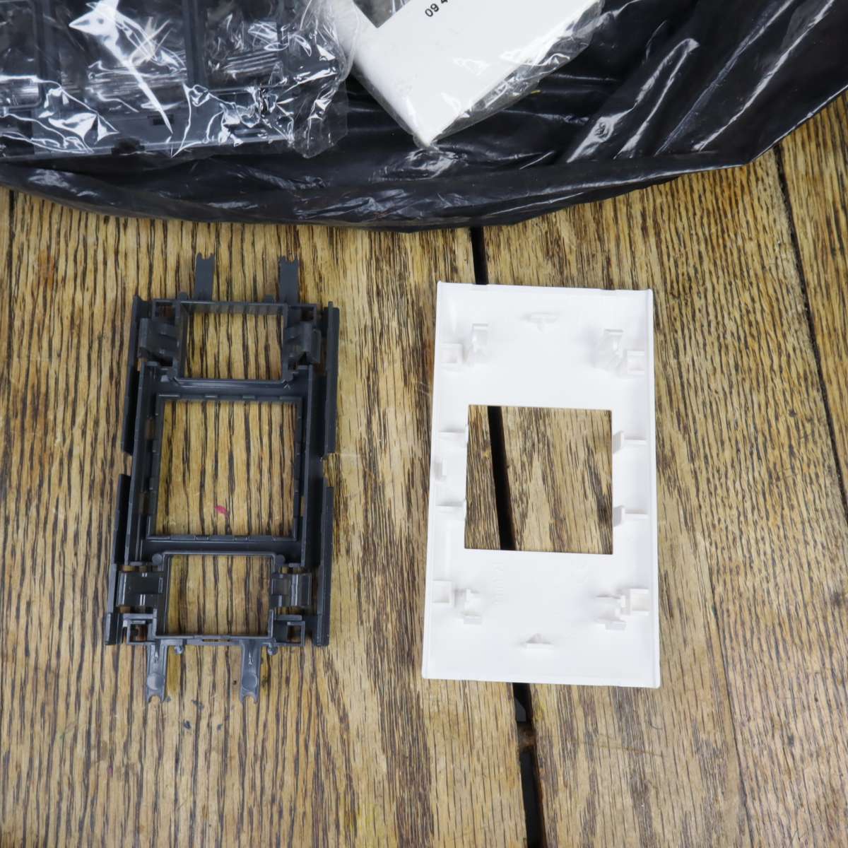 46 PAIRS - Legrand 010921 Mounting Socket/Covers/Modules - (LOT)