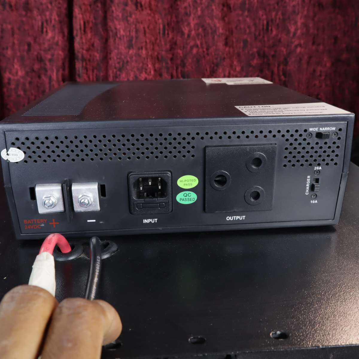 Ellies 2000VA Modified Sine Wave Inverter / UPS System FBI2000W - BATTERY NOT INCLUDED