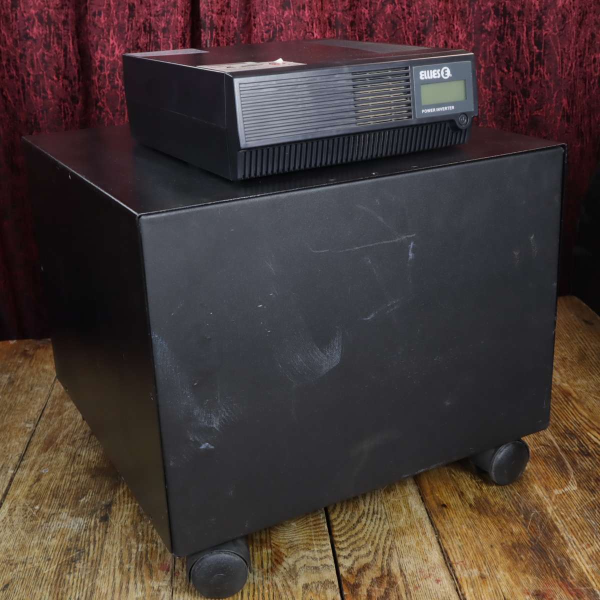 Ellies 2000VA Modified Sine Wave Inverter / UPS System FBI2000W - BATTERY NOT INCLUDED