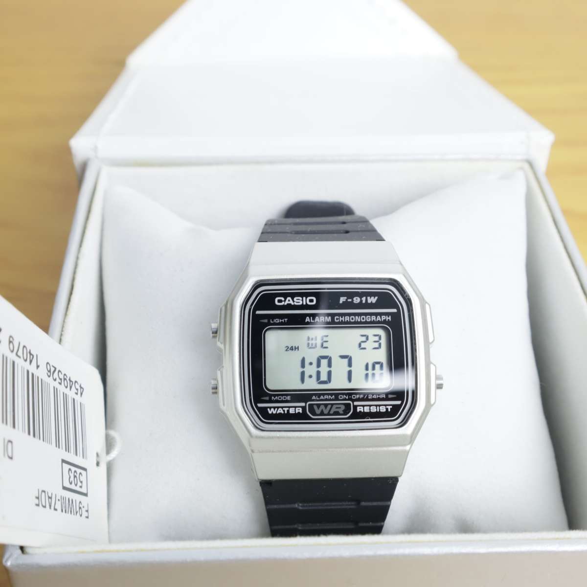 Casio WR F-91WM-7ADF Retro Water Resistant Digital Watch